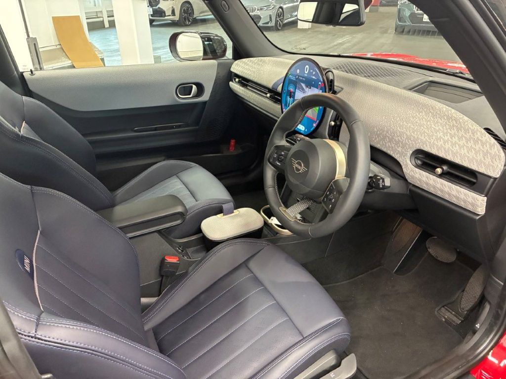 F66 MINI Cooper C 3Dr