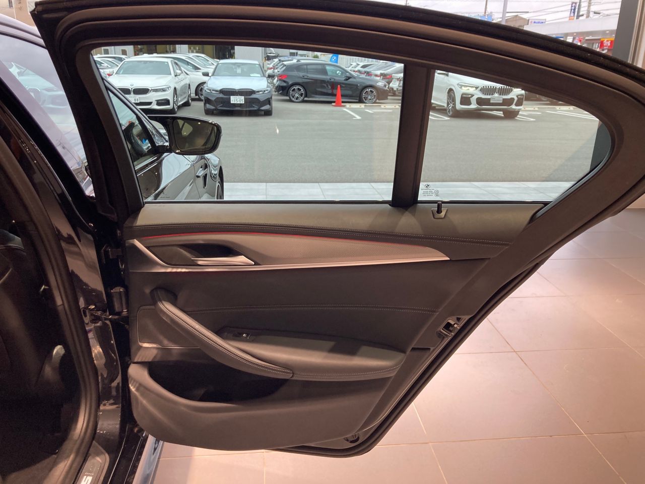 M5 Sedan RHD