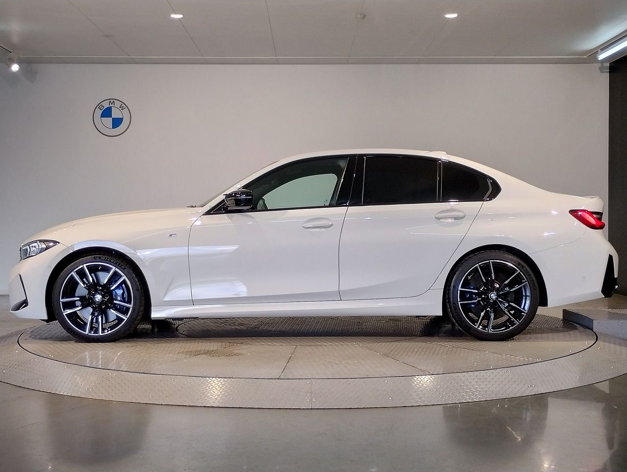 G20 M340i xDrive Saloon LCI RHD MX