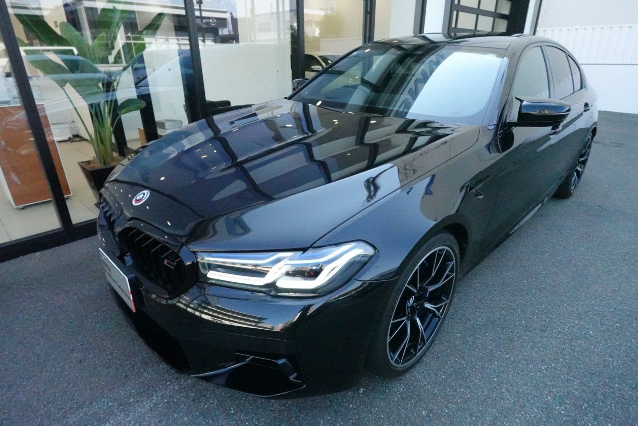 M5 Sedan RHD