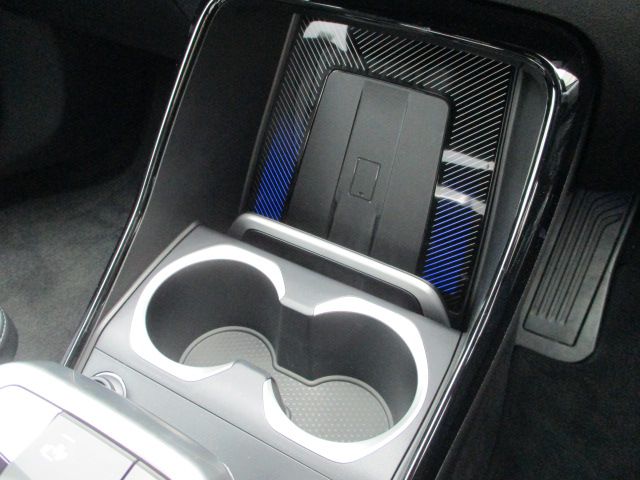 U11 iX1 xDrive30