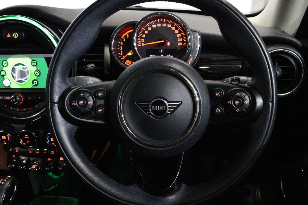 F56 COOPER S D(AT)
