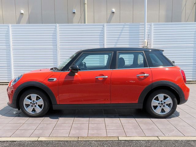 F55 COOPER D (AT)