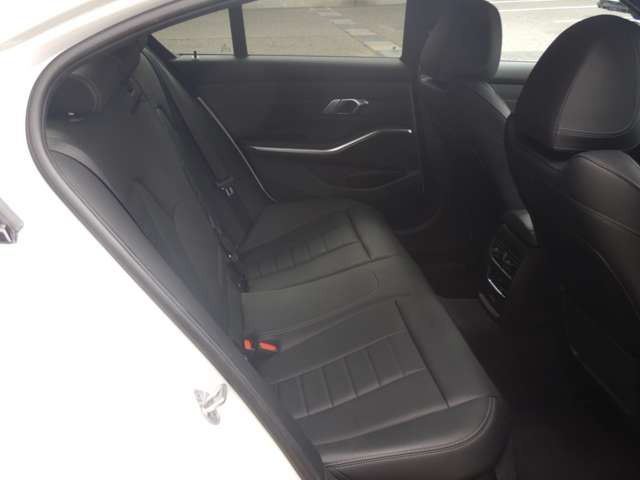 G20 320i Saloon LCI RHD MX