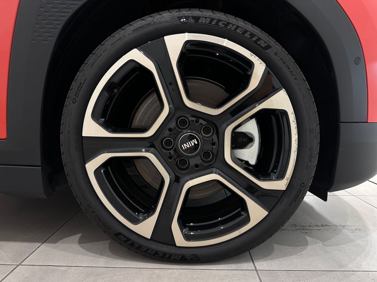J05 MINI Aceman SE