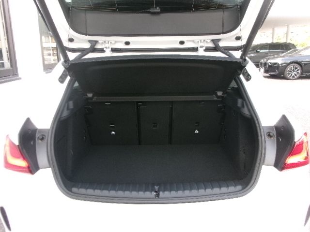 F40 118d Sports Hatch 5-door B47 2.0d