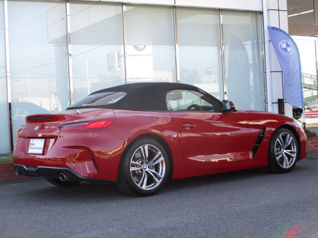 G29 z4 sDrive20i RHD