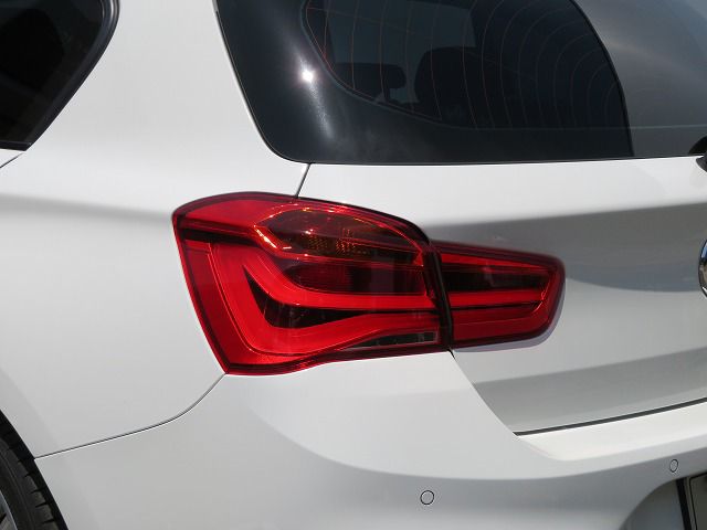 118D 5DOOR RHD