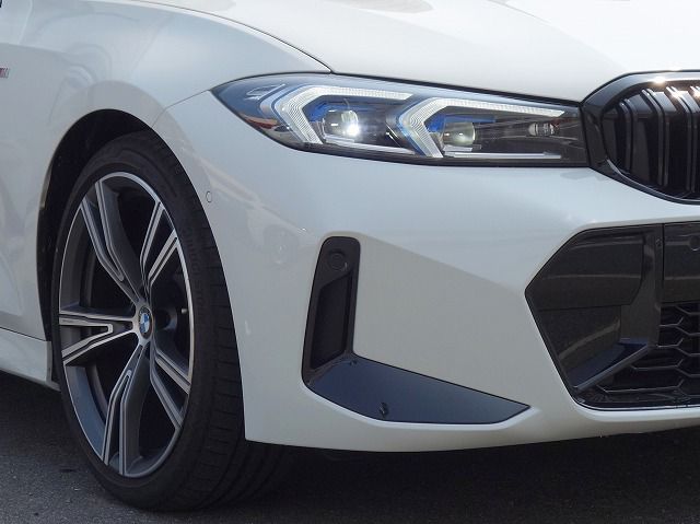 320d xDrive Berline RHD