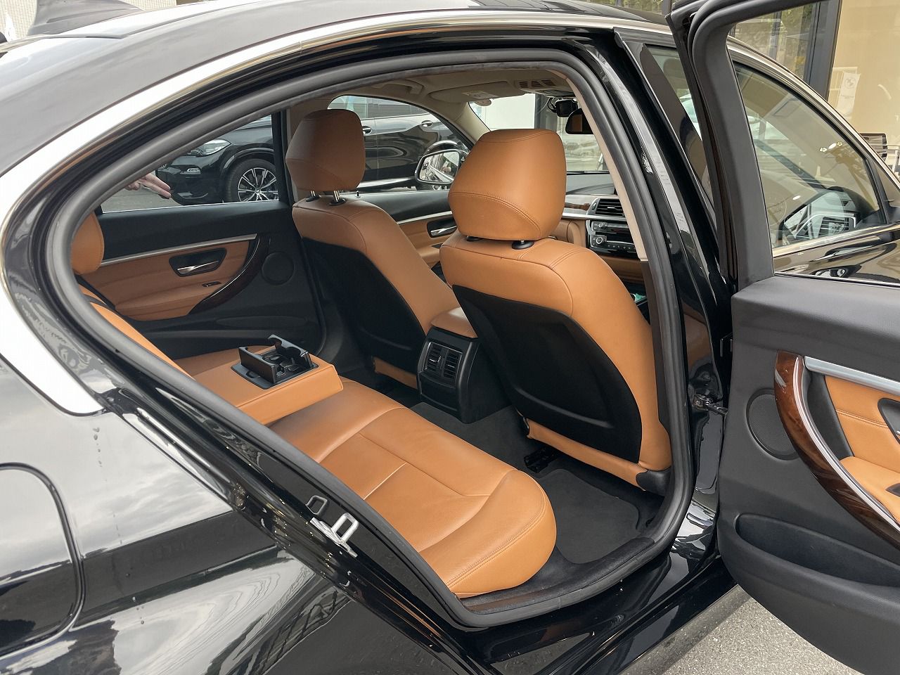 330E IPERFORMANCE SEDAN RHD