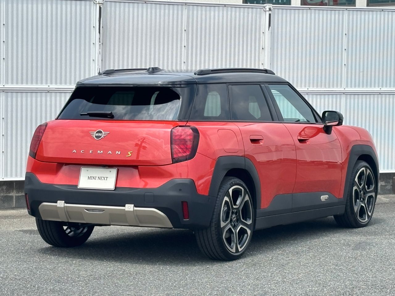 J05 MINI Aceman SE