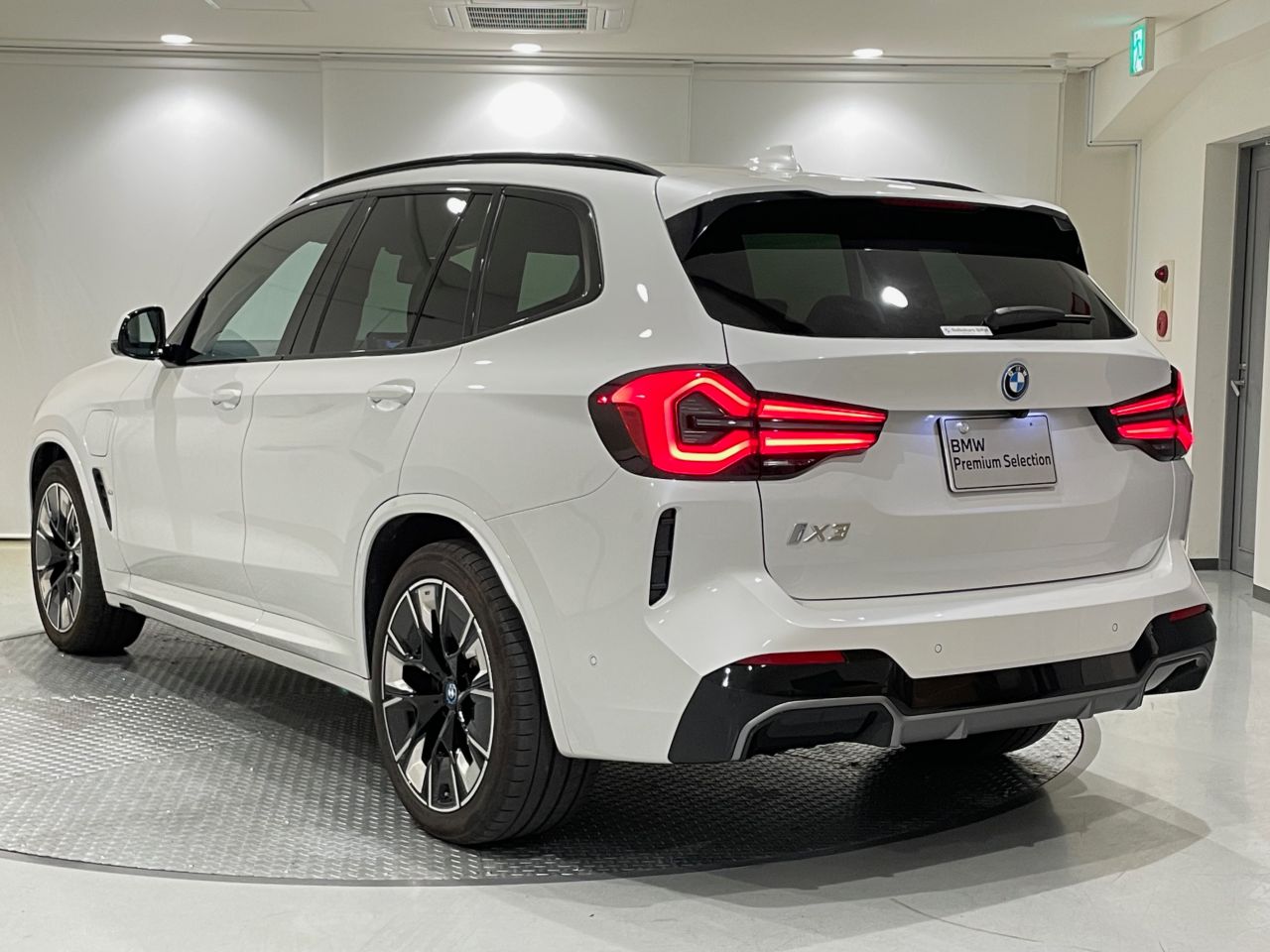 G08 iX3 BEV RHD