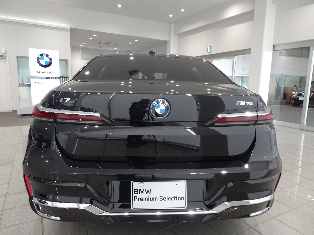 BMW i7 M70 xDrive Sedan RHD