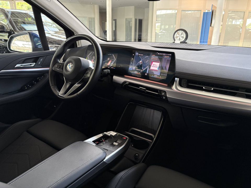 BMW 218