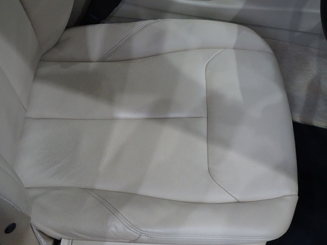 320D SEDAN RHD
