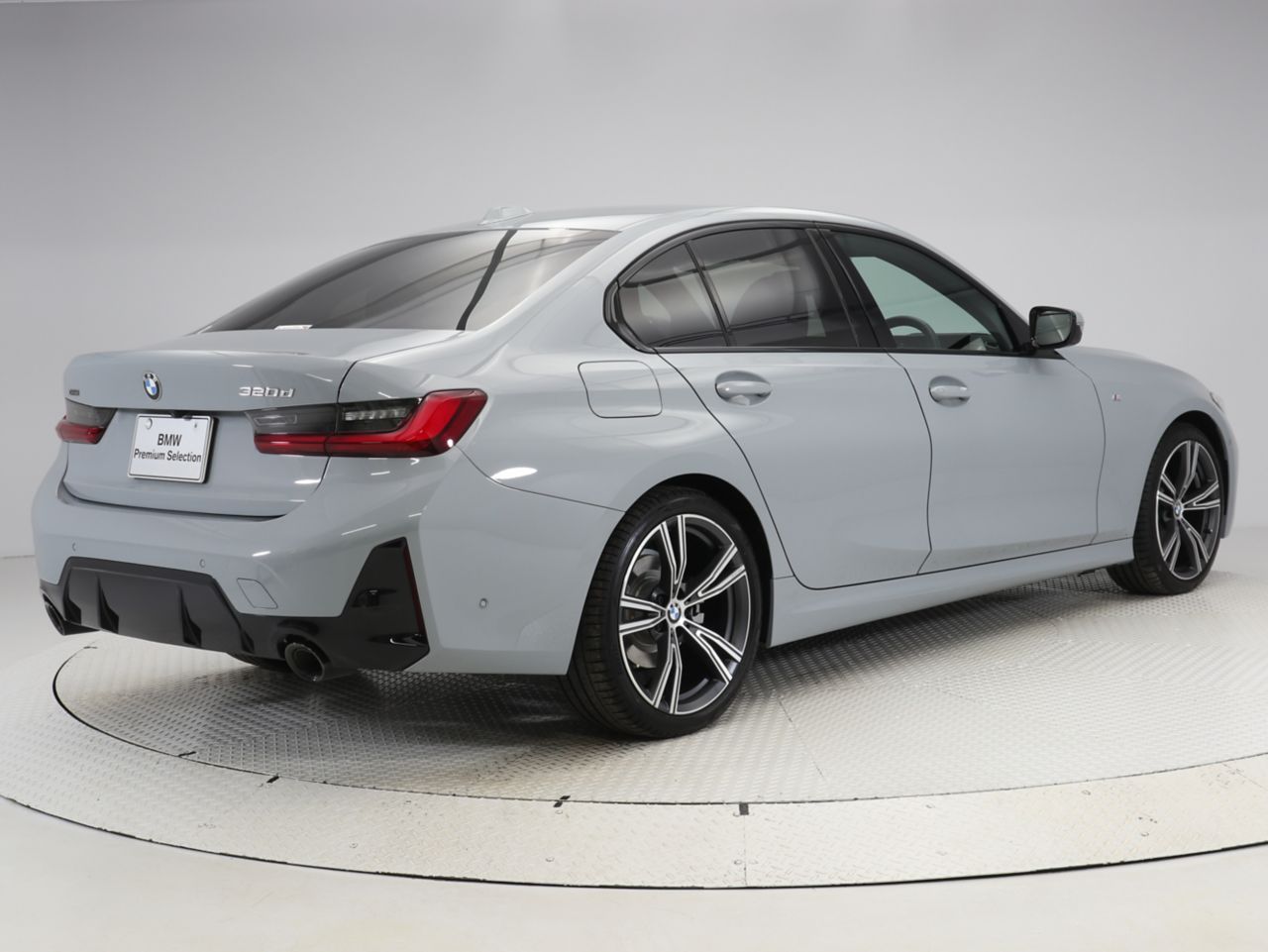 320d xDrive Berline RHD