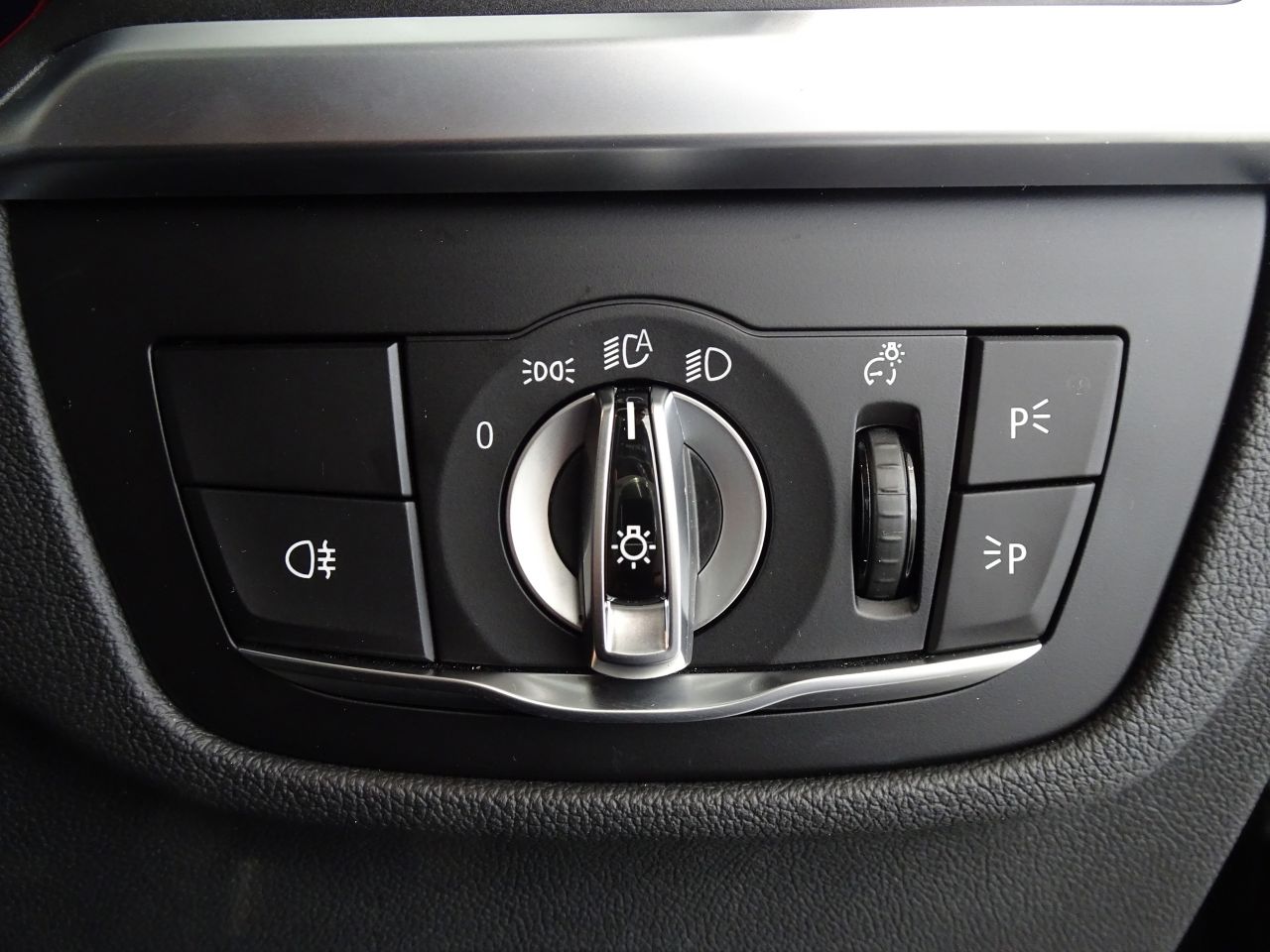 X4 xDrive20d RHD