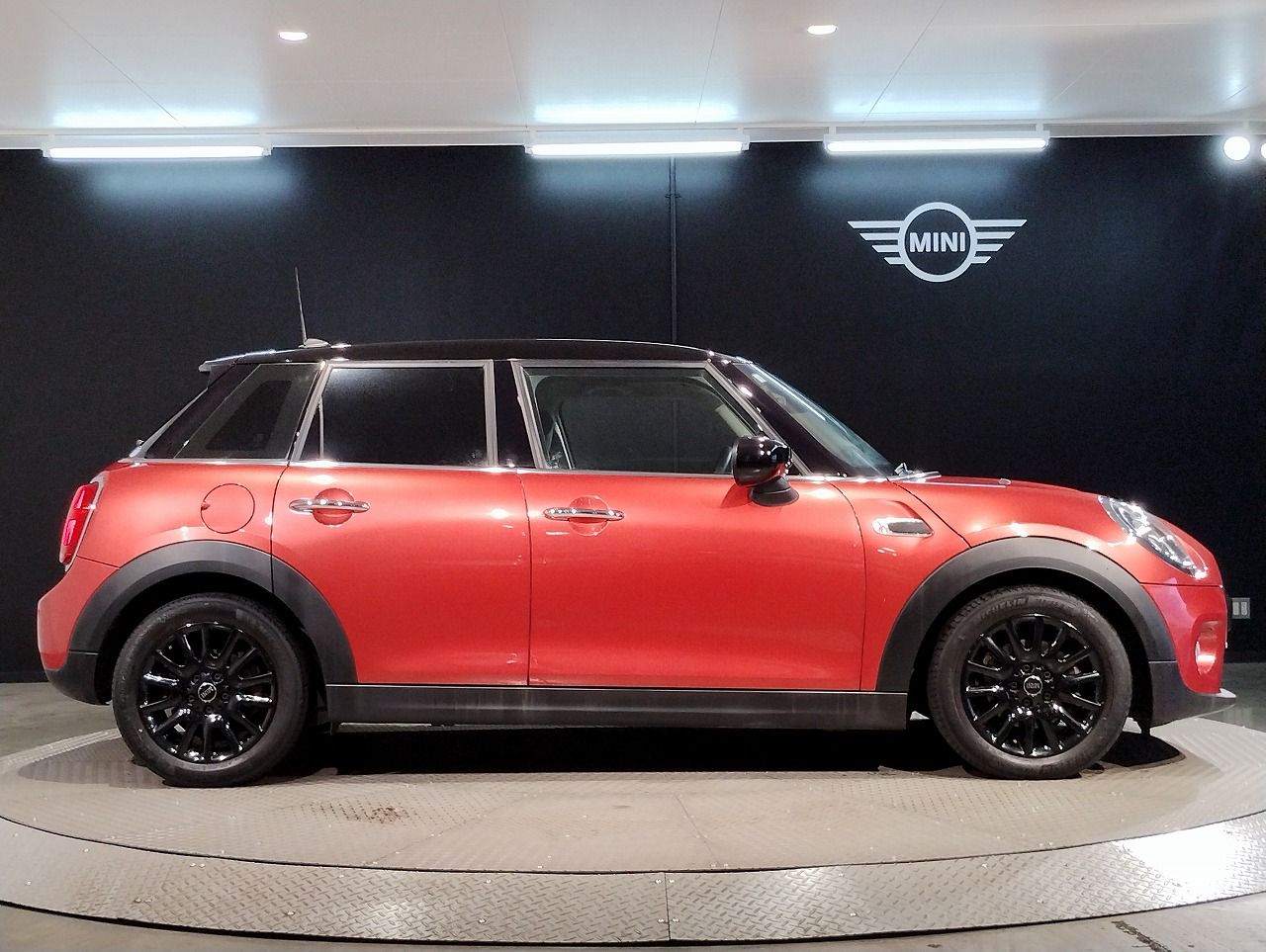F55 MINI Cooper 5-Door Hatch LCI