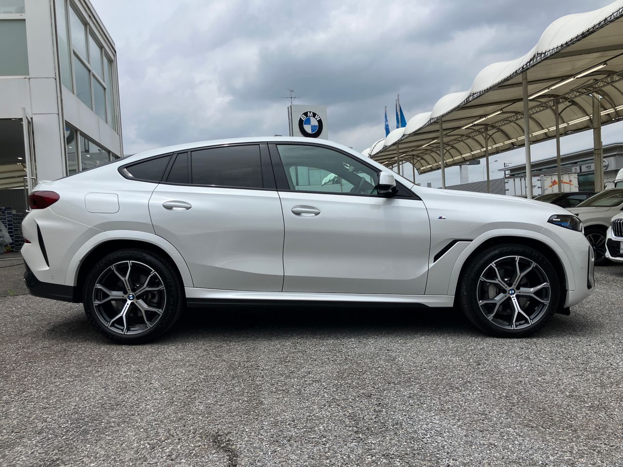 X6 xDrive30d M Sport RHD