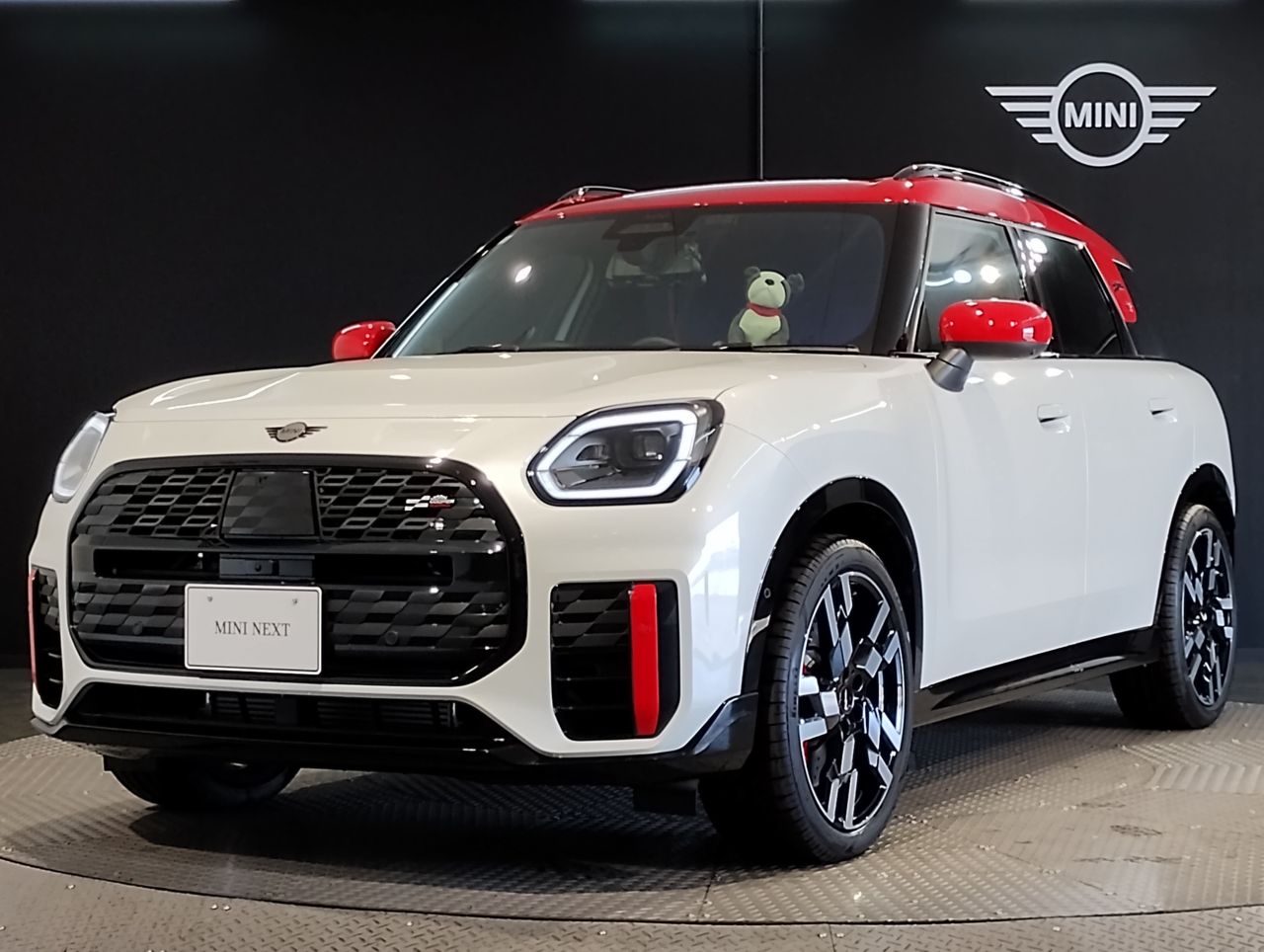 THE NEW MINI JOHN COOPER WORKS COUNTRYMAN ALL4