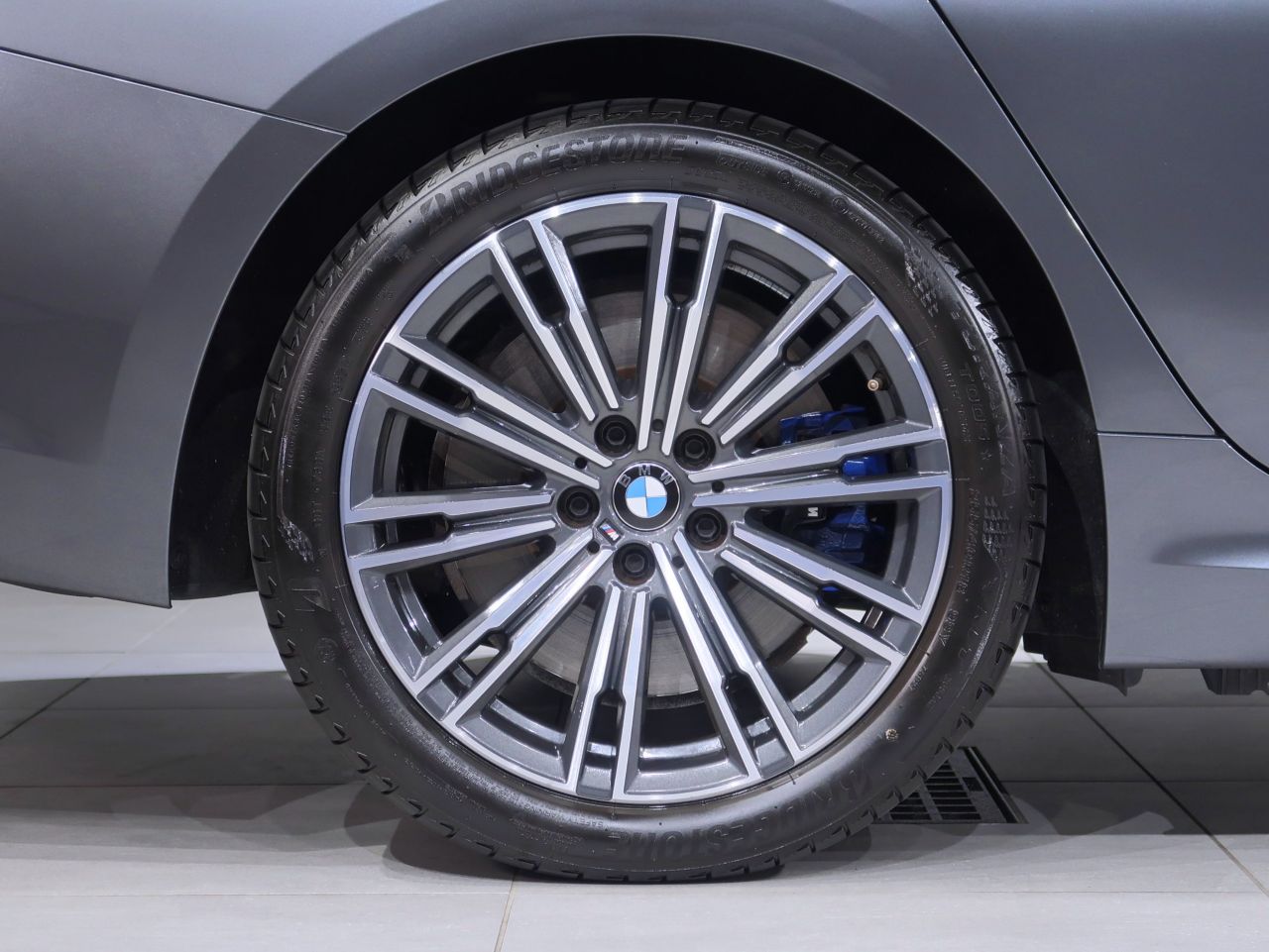 G20 330e Saloon RHD MX