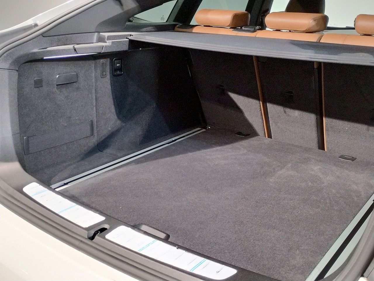 320I GRANTURISMO RHD