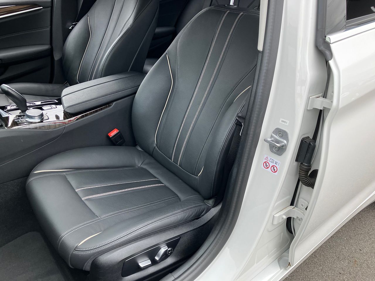 520d xDrive Sedan RHD