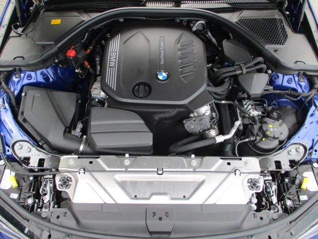 320d xDrive Berline RHD
