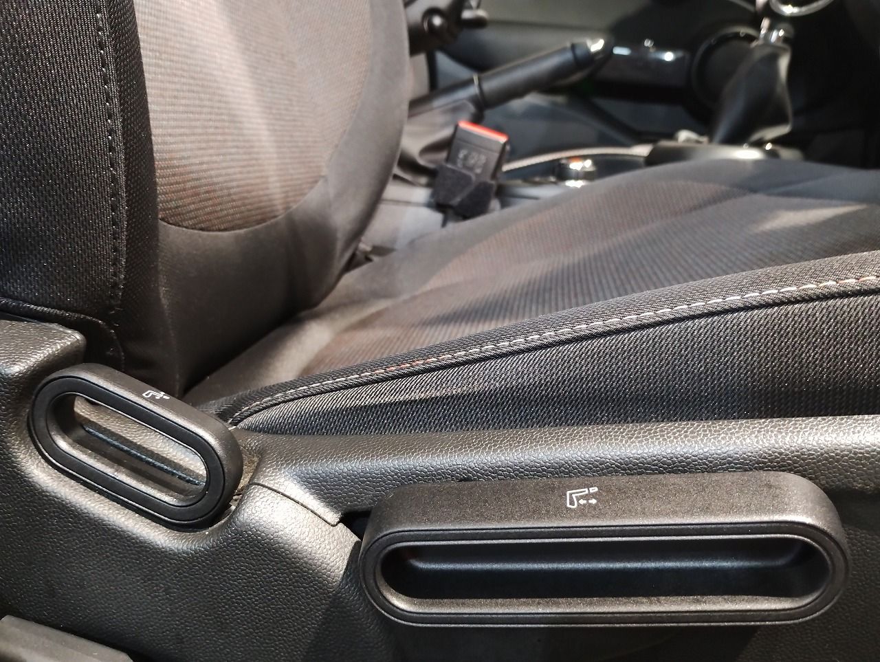 F55 COOPER D (AT)