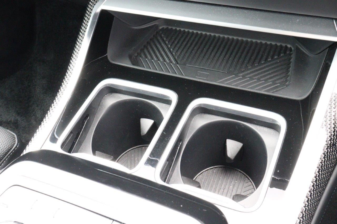 BMW i7 M70 xDrive Sedan RHD