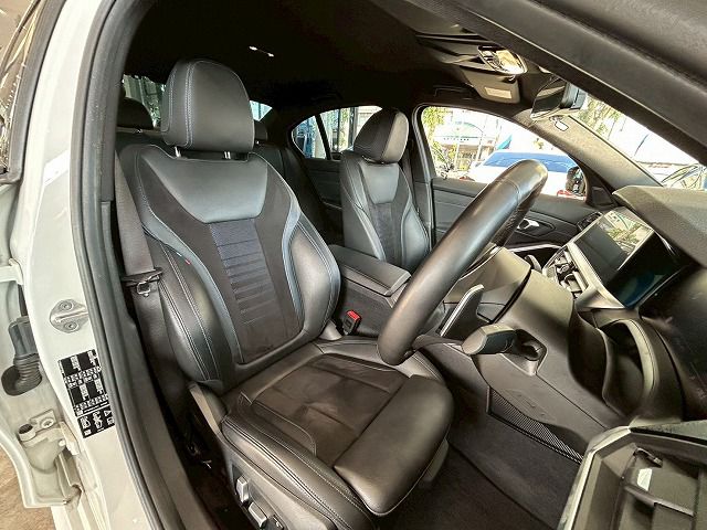 G20 320d xDrive RHD Saloon