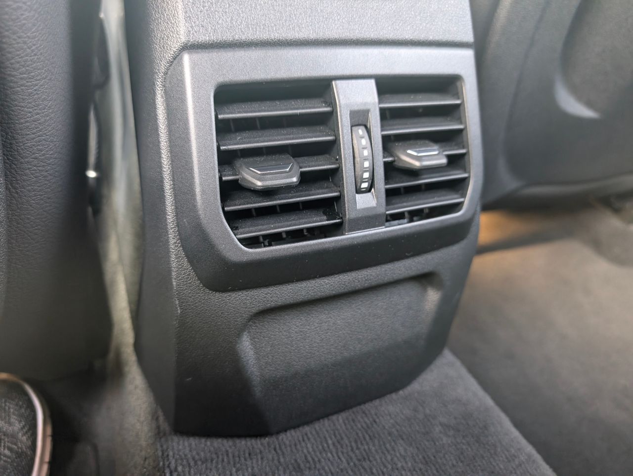 F40 118d Sports Hatch 5-door B47 2.0d