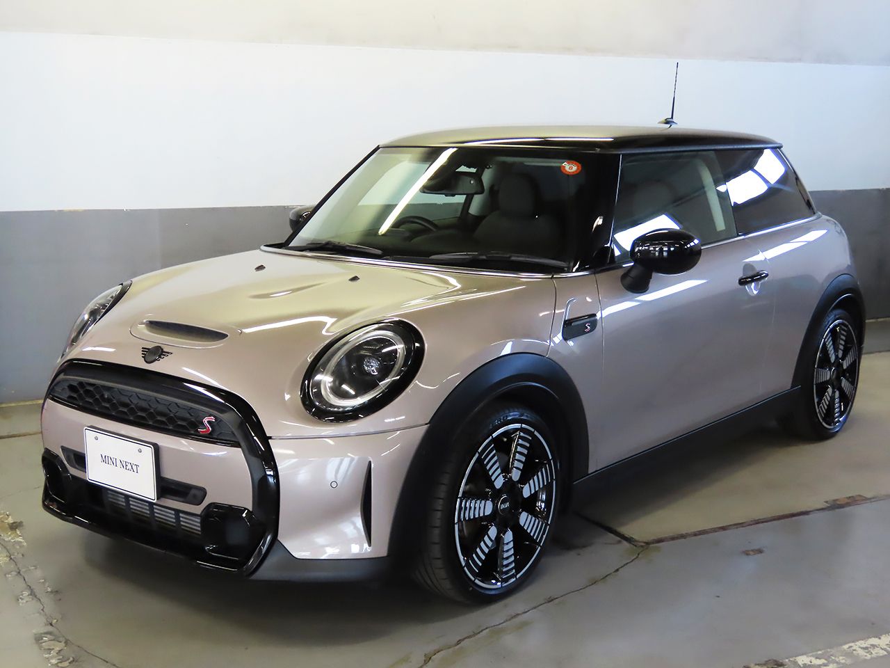 THE NEW MINI COOPER S 3 DOOR.