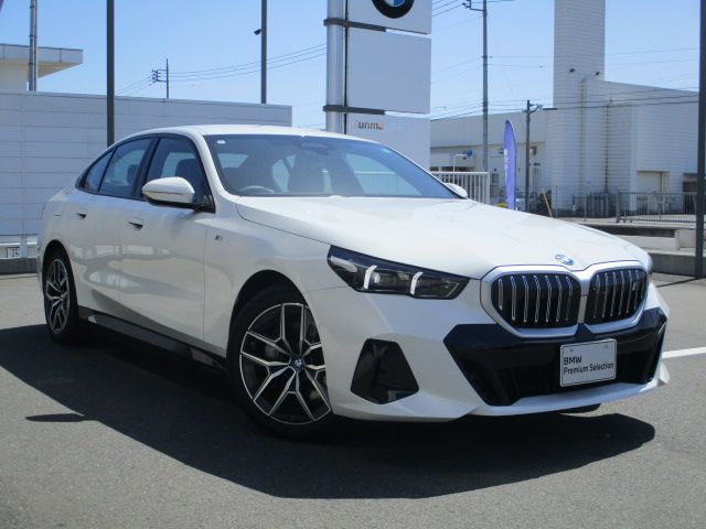 BMW i5 eDrive40 Sedan RHD