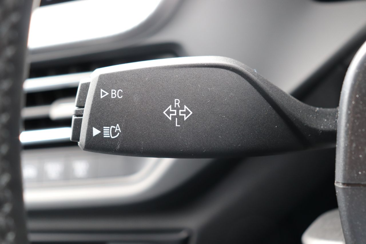 F40 118d Sports Hatch 5-door B47 2.0d