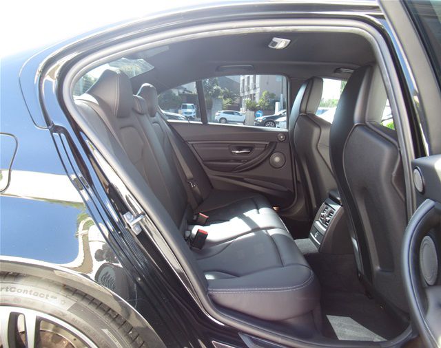 M3 LIMOUSINE RHD