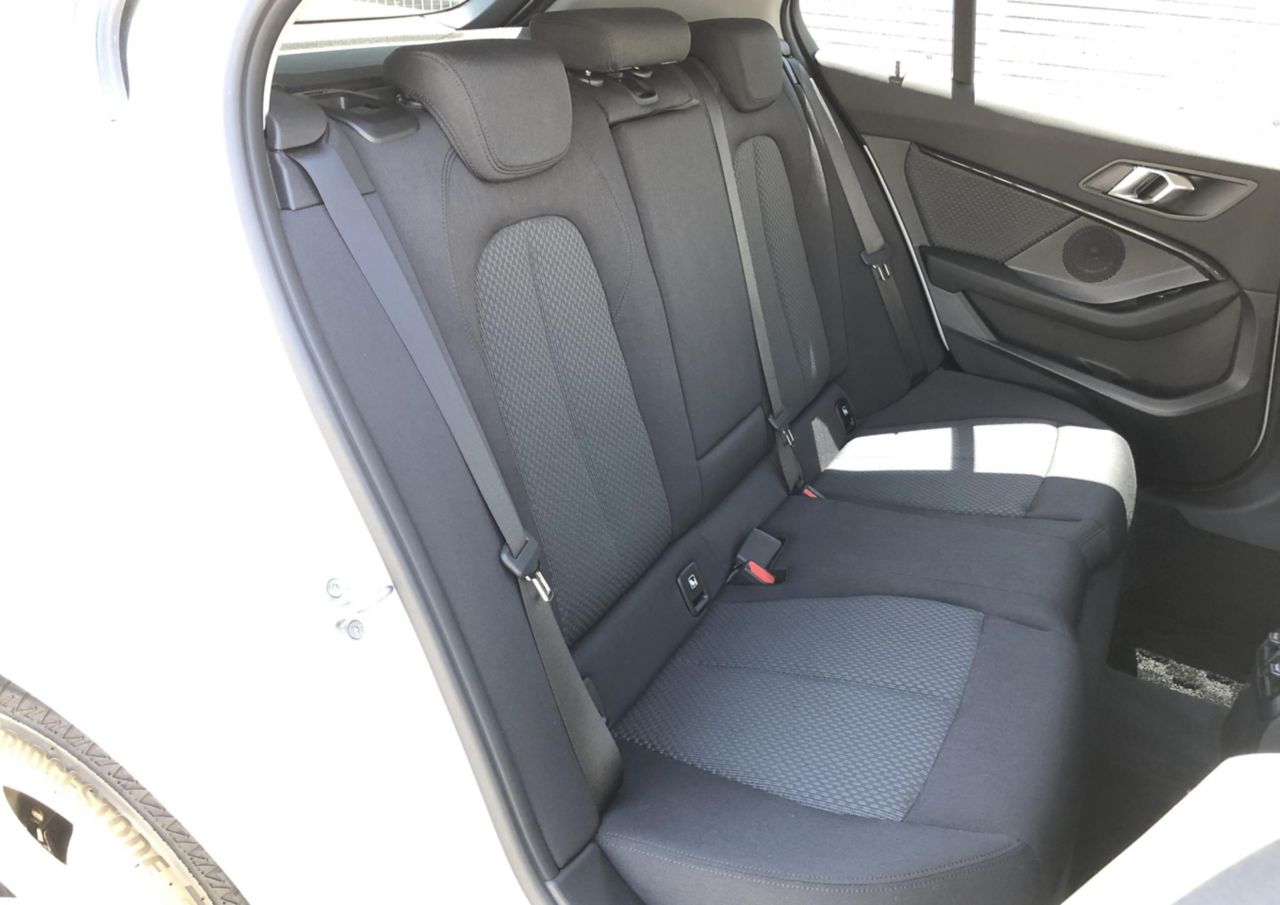 F40 118d Sports Hatch 5-door B47 2.0d