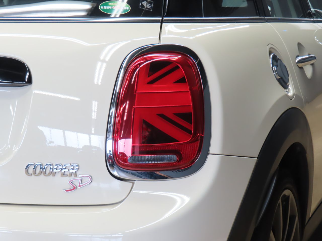 F55 COOPER S D(AT)