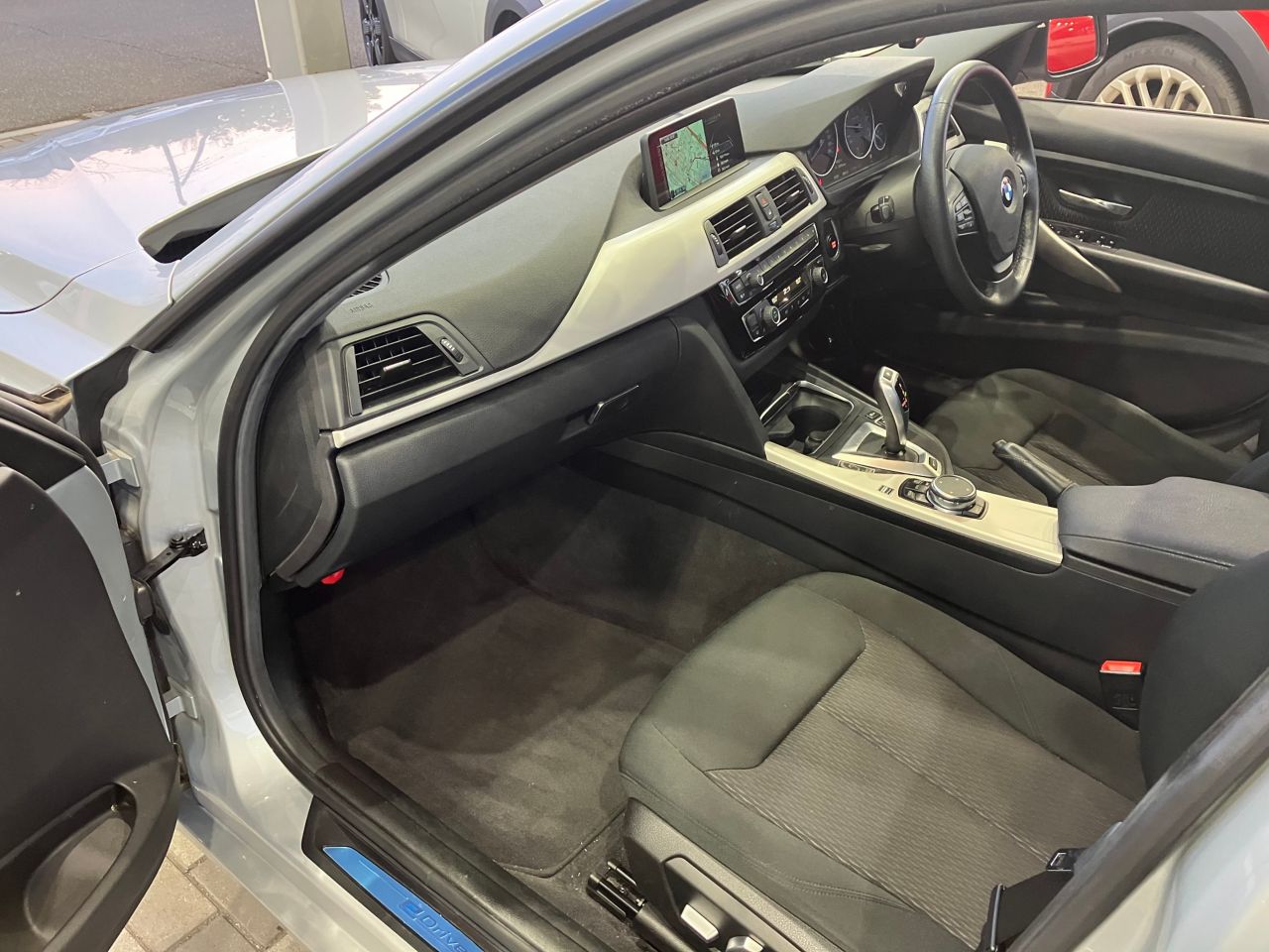 330E IPERFORMANCE SEDAN RHD