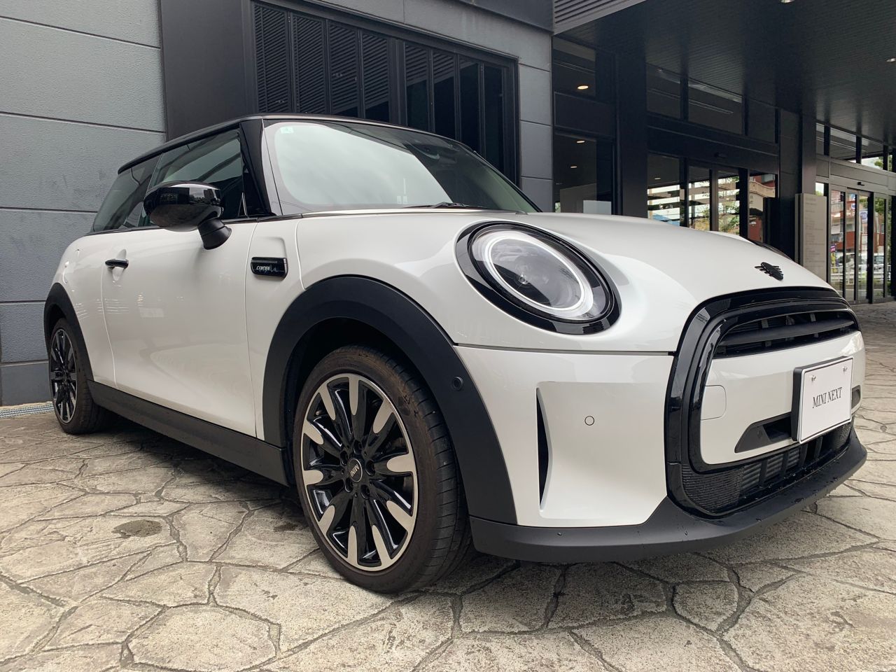 MINI Cooper F56 RHD