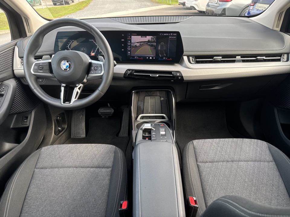 BMW 218