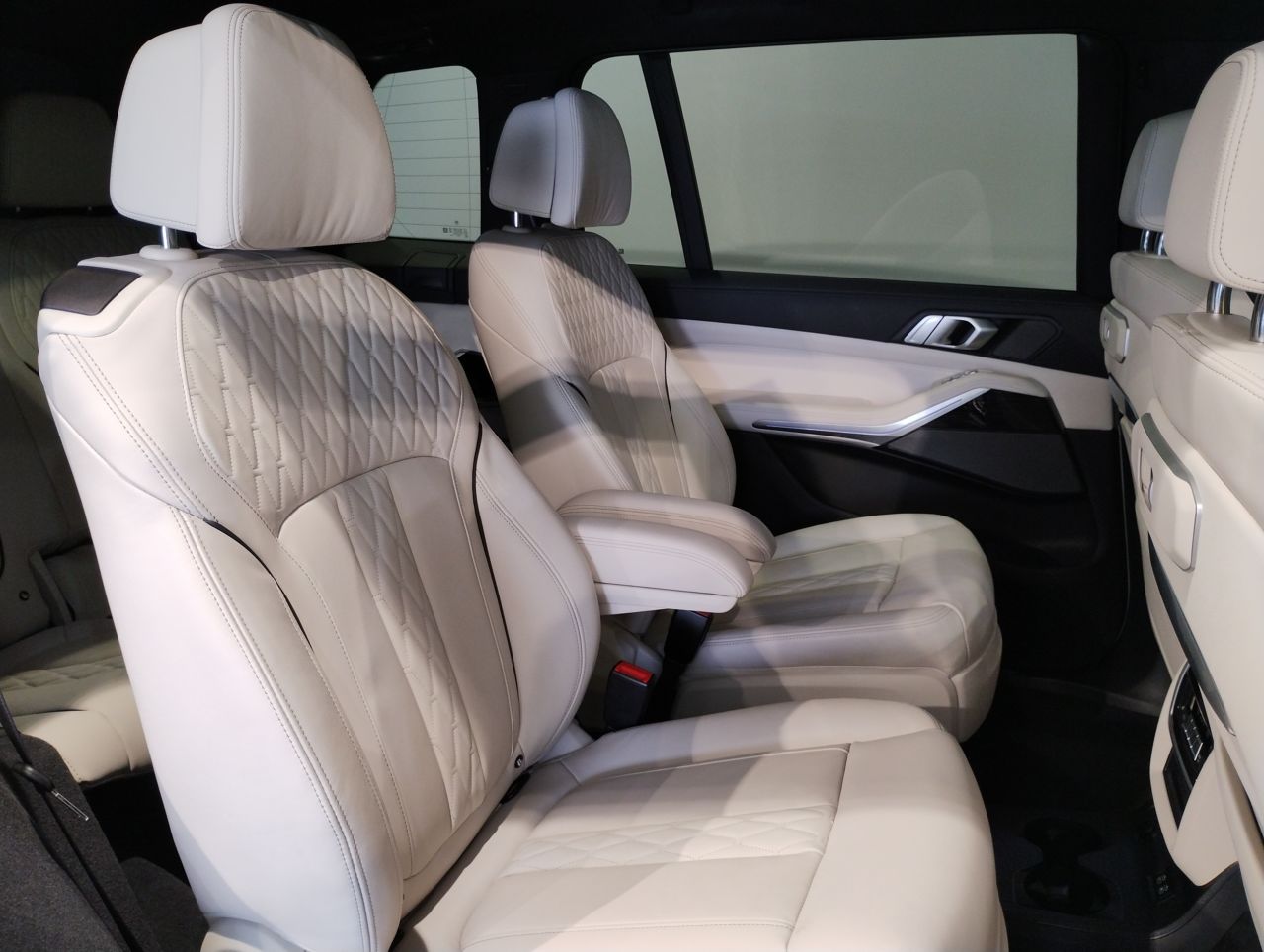 X7 xDrive40d RHD US