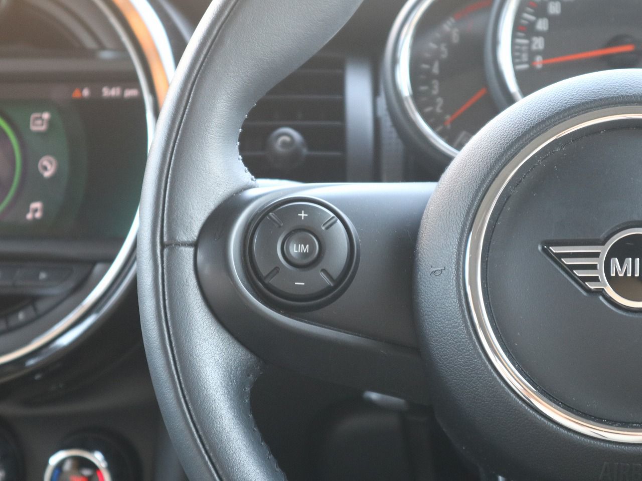 F55 MINI Cooper 5-Door Hatch LCI