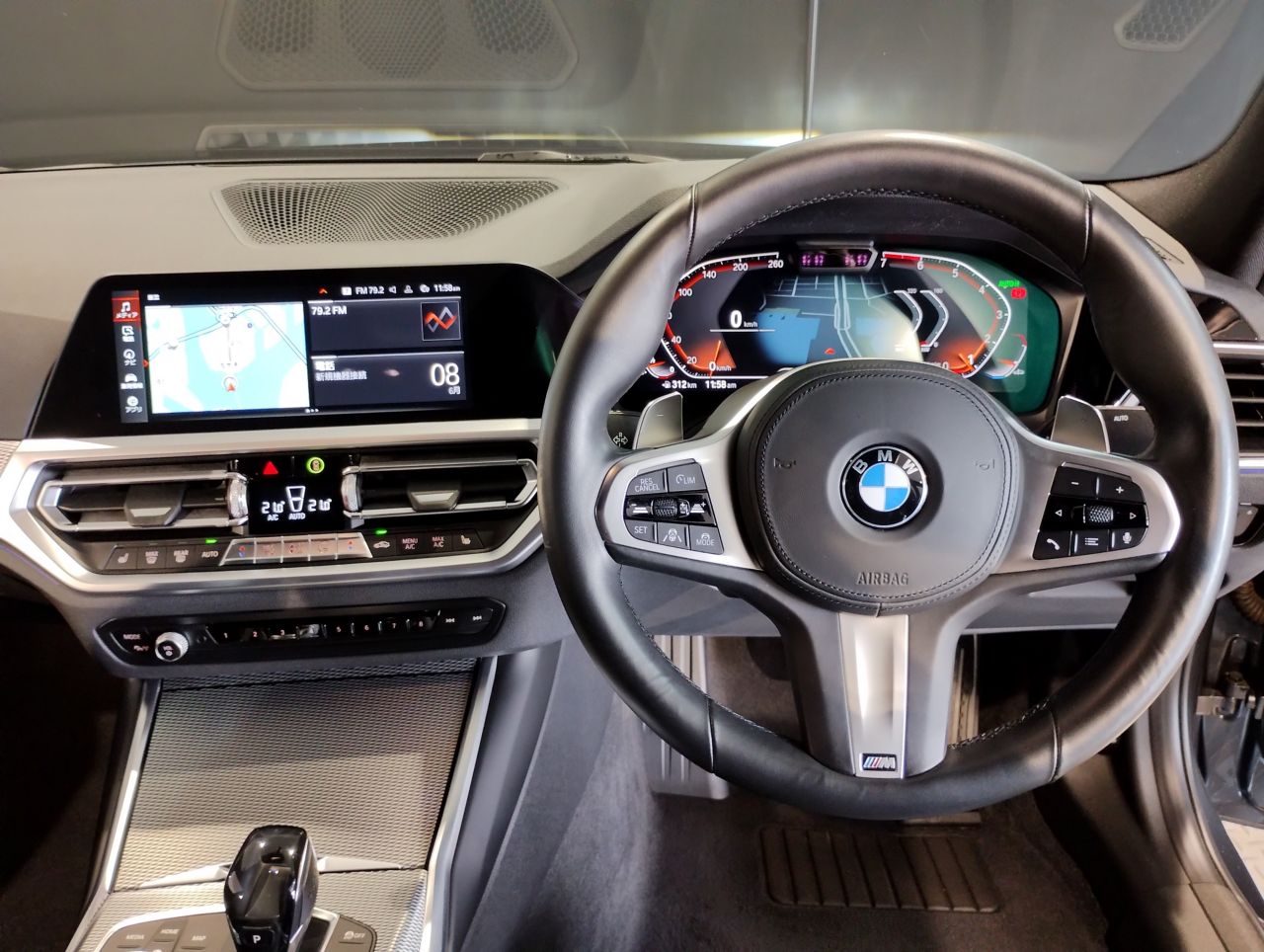 320i Sedan RHD