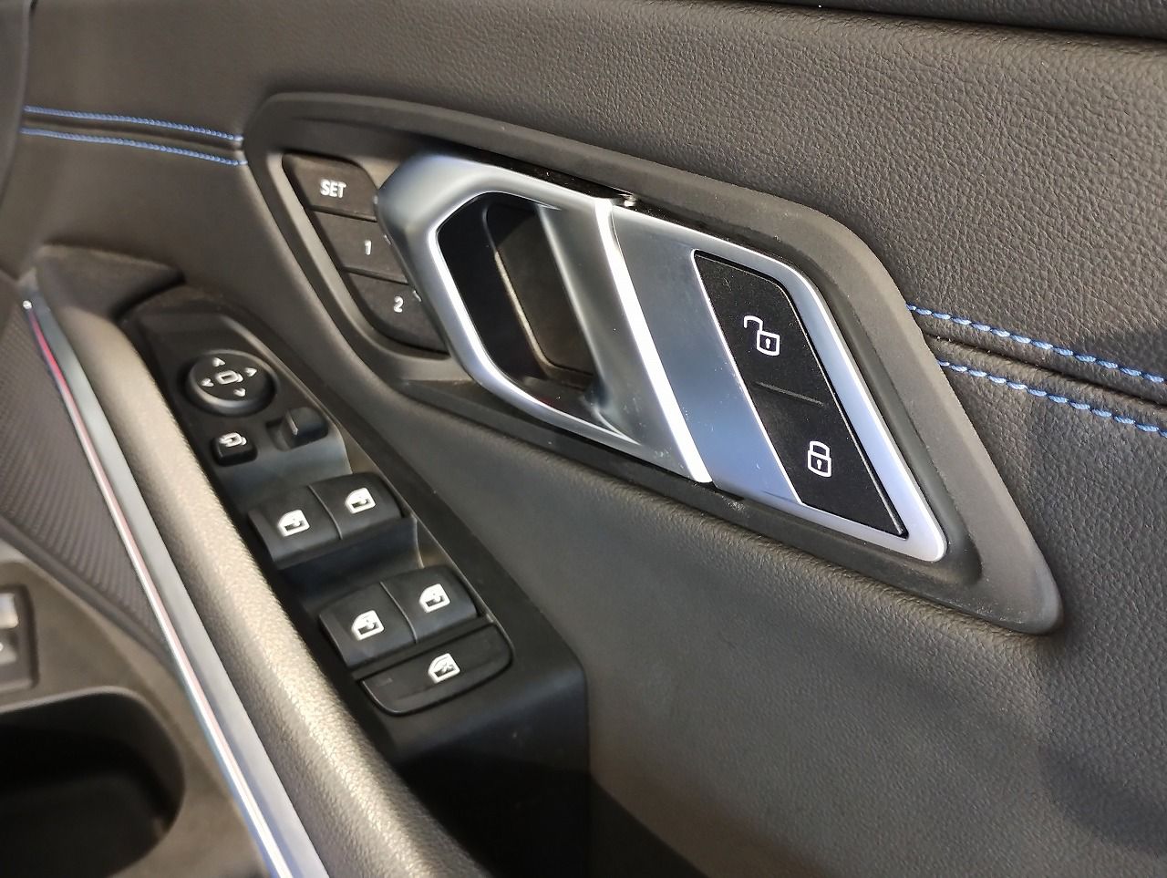 G21 320i RHD