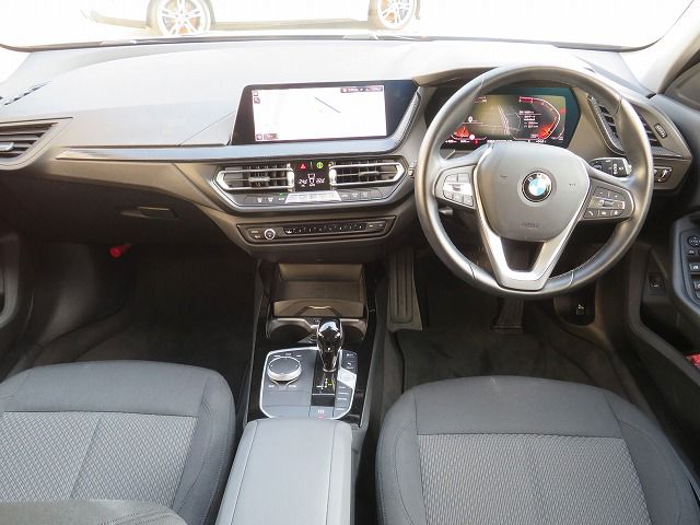 F40 118d Sports Hatch 5-door B47 2.0d