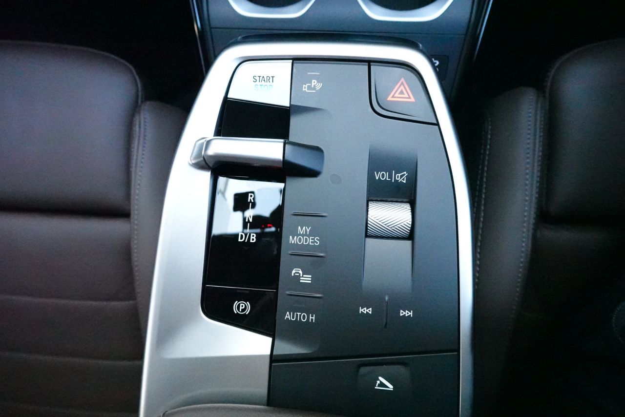 iX2 xDrive30 MSP