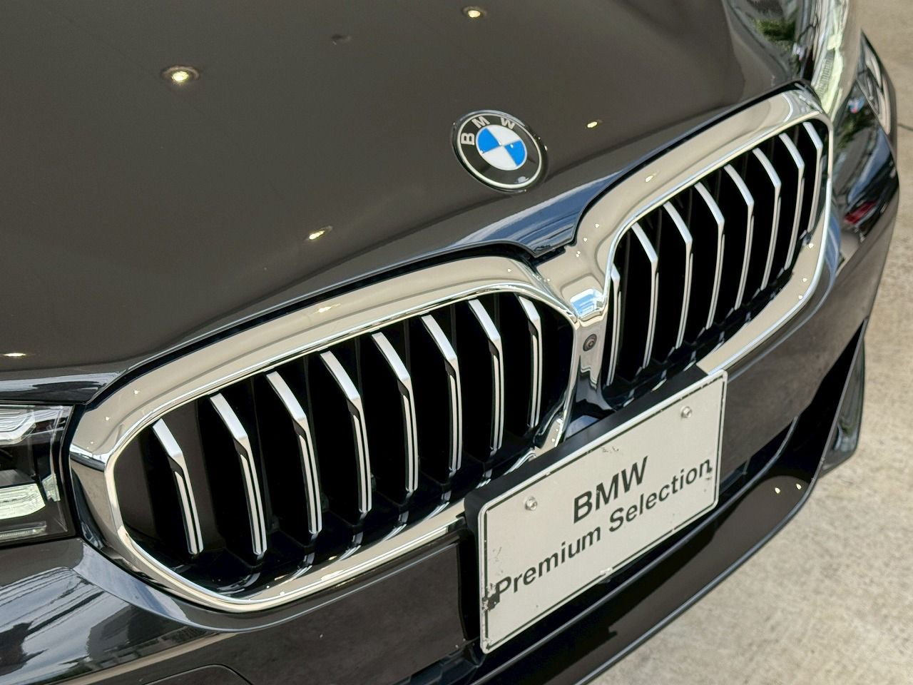 530e Sedan RHD