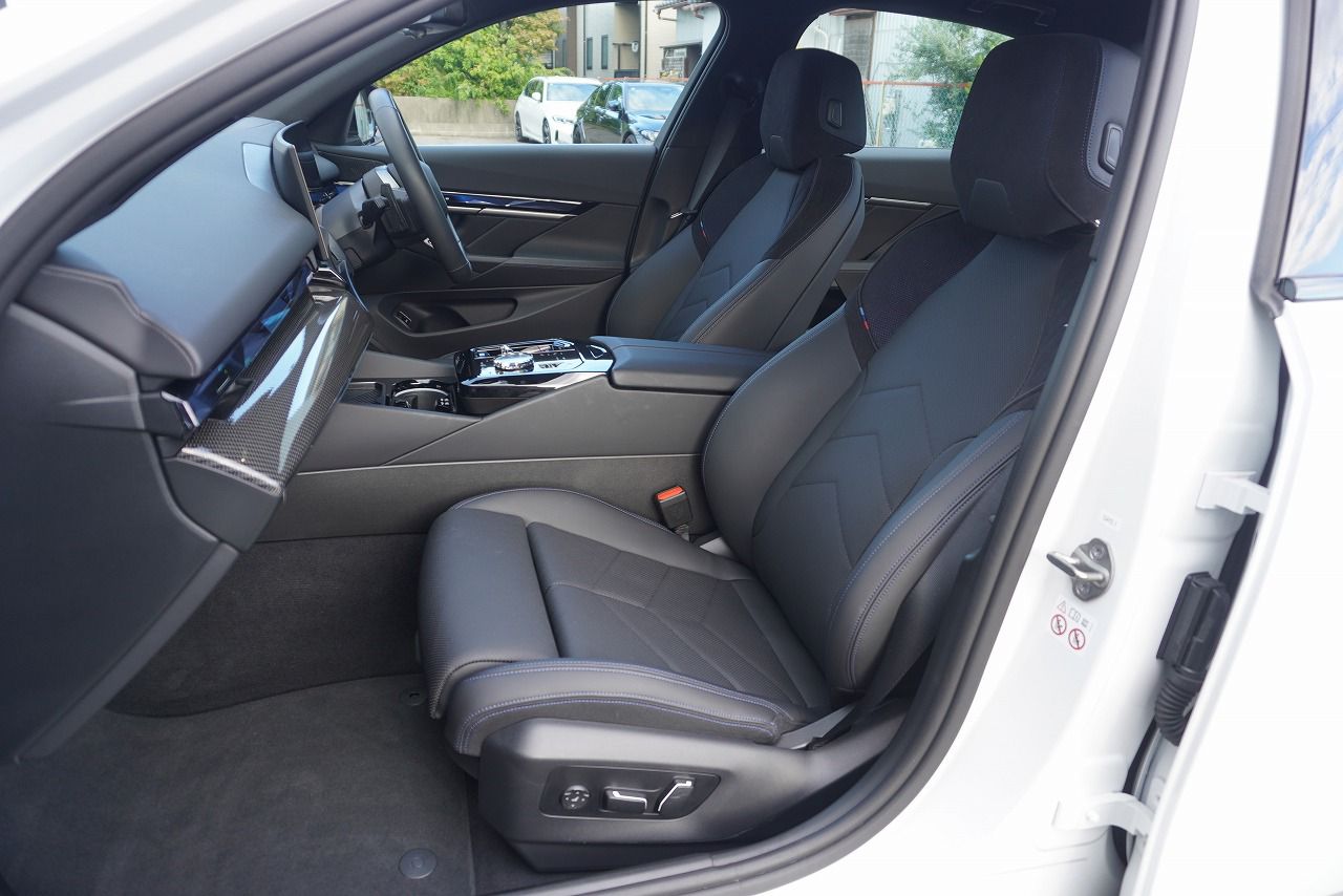 BMW i5 M60 xDrive Sedan RHD