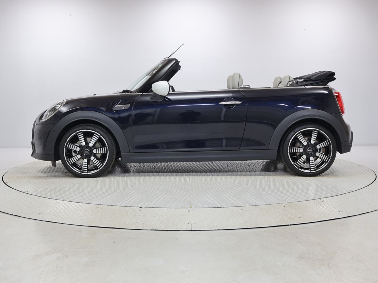 MINI Cooper S Convertible RHD